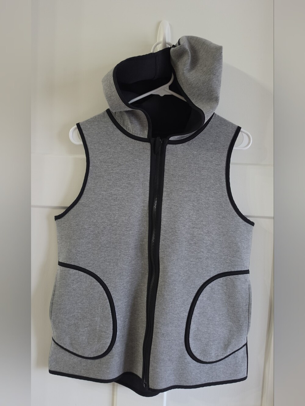 Lululemon Insculpt Scuba Reversible Vest Black/Grey Size 10 (M/L)